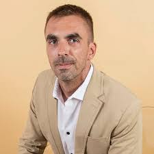 Daniel Capretta's Instagram, Twitter & Facebook