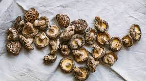 If you notice any dirt on the mushrooms, use a slightly damp paper towel to brush it off. Guide To Rehydrating Chinese Dried Mushrooms Complete With Recipes