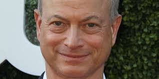 Nous avons le coeur brisé" : Gary Sinise (Les Experts : Manhattan) annonce  le décès de son fils Mac à seulement 33 ans