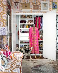 You organize your belongings well so it is easy to access and appears so stylish. 25 Best Walk In Closet Storage Ideas And Designs For Master Bedrooms