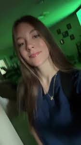 Kat Baughman's Instagram, Twitter & Facebook