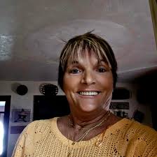 Does Iga's head shake before serving have meaning?