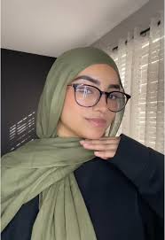 Dark Moss Vela Vs Olive Veiled