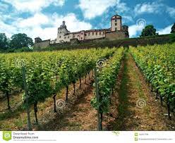 14,724 likes · 5 talking about this · 37,836 were here. Marienberg Schloss Uber Weinberg In Wurzburg Stockfoto Bild Von Himmel Gebaude 109507798