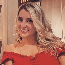 Lisa Pousson's Instagram, Twitter & Facebook