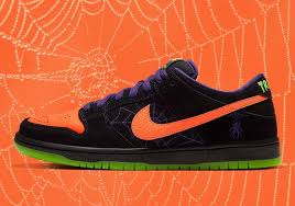 Nike Sb Dunk Low Night Of Mischief Di 2020 Nike Sb Nike Tumit