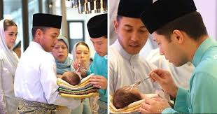On 24 august 2018, she married yang mulia tengku abu bakar ahmad bin almarhum tengku arif bendahara tengku abdullah. Alahai Comelnya Cucu Tuanku Majlis Istiadat Berandam Surai Cucunda Agong Berlangsung Meriah Keluarga