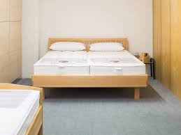 Verstecktes liftsystem, holz, leder oder stoff. Geschenke Und Shoppingtipps Aus Goppingen Betten Bischoff Goppinger City