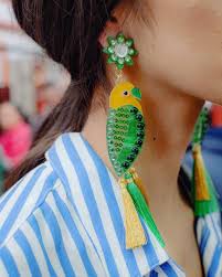 2 162 Me Gusta 34 Comentarios Mercedes Salazar Mercedessalazar En Instagram Inspirados En El Periquito Verde Q Joyas De Fieltro Bisuteria Aretes Aretes
