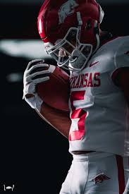 A look at moses moody's current draft projections. New Classic Uniform For Arkansas Football Uniswag