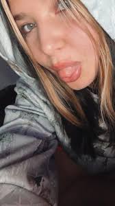 Hello im 14 and looking for friends and im from greenwood Arkansas so I  hope to find friends in my area I like the age groups to be from 12-16 so if