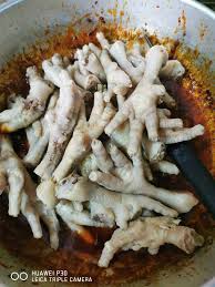 Masukkan larutan maizena, aduk rata. Resepi Tomyam Kaki Ayam Simple