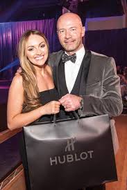 Shearer ha incontrato la sua futura moglie, lainya, mentre giocava per il southampton. Alan Shearer Foundation Ball 2017 Rox Magazine