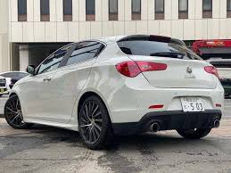 Image result for Bianco Dorato 2012 Alfa-Romeo