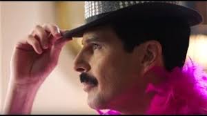 Oscilezi între viața personală tumultoasă a solistului și realizările lui muzicale legendare. The Freddie Mercury Story Youtube