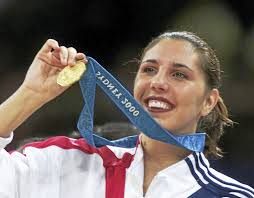 Savannah Bananas' DR Meadows makes backflip catch in Hartford