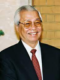 Theo ông, tư duy võ văn kiệt là tư duy thúc đẩy lịch sử tiến lên. Vo VÄƒn Kiá»‡t Wikipedia