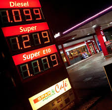 Welche tankstelle erhöht wann ihre preise? Benzinpreis Zu Welcher Uhrzeit Man Am Billigsten Tankt Welt