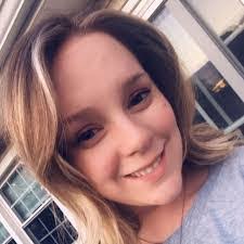 Nicole Sperduto's Instagram, Twitter & Facebook