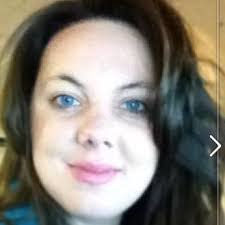 Julie Tarala's Instagram, Twitter & Facebook