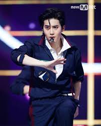 Bersama orang tuamu, bersihkan saluran air yang ada di rumahmu, kumpulkan dan buanglah sampah pada. 5 603 Likes 5 Comments Exo S Wings ì—'ì†Œì˜ ë‚ ê°œ Exo Exolsmtown On Instagram Suho Performing Power At Mnet M Countdown Adminwing Exo Suho Exo Suho Exo