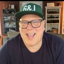 Rachel Schuck (@rach_schuck)