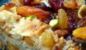 Umm Ali Om Ali Egyptian Dessert Middle Eastern Cuisine Elephants And The Coconut Trees Egyptian Desserts Middle Eastern Desserts Eastern Cuisine