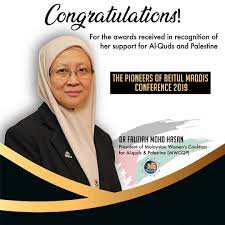 Perkara itu diungkapkan oleh suami beliau, prof dr alauddin mohd ali sewaktu dihubungi astro awani pada jam 12 tengah malam tadi. Rose2rose Tahniah Dr Fauziah Hasan Facebook