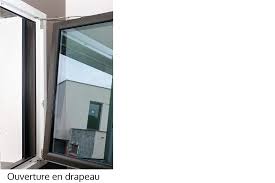 Une ouverture totale dans la largeur ou une position inclinée des vantaux basculants horizontalement vers l'intérieur. Armen Le Lexique Des Portes Fenetres Volets Aluminium Et Pvc