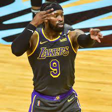 The lakers are way over the age limit the lakers currently have 7 players with guaranteed contracts on their roster, 6 of whom are 32 or older.they also have 4 players who are 35 and older. Trpr5qzgsktl M