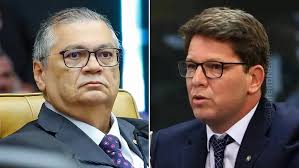 DINO ENQUADRA CÂMARA: DEPUTADO BOLSONARISTA FOGE PARA BAHREIN ENQUANTO É INVESTIGADO