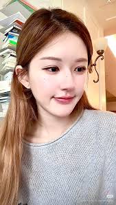 Beautiful baobei during her douyin Livestream 09/30/25 💜💜💜 #ZhaoLusi  #LovesAmbition