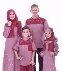 Pembayaran mudah, pengiriman cepat & bisa cicil 0%. 19 Koleksi Baju Muslim Couple Keluarga Terbaru 2020