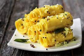 Gujarati Food 20 Famous Gujarati Food Items You Must Try Atleast Once In 2021 Gujarati Recipes Food Recipes