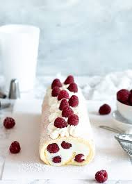 Biskuit Rolle Mit Himbeer Quark Sahne Fullung Kuchen Und Torten Himbeeren Himbeer Quark Torte