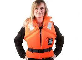 Best Life Jackets For Children Adults And Pets Gonefishingshop Com Rainy Day Fashion Life Jacket How To Wear