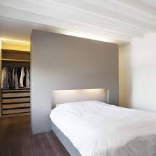 de inloopkast een kamer voor je kleding en schoenen slaapkamer met dressing door saskiameyer how to mak closet behind bed small bedroom wardrobe behind bed
