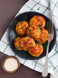 Crispy parmesan garlic chicken with zucchini is a fantastic one pan meal that the family will love! Baked Chicken Meatballs Easy And Healthy Wellplated Com