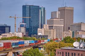 It is bordered by ontario to the east, saskatchewan to the west, and the usa to the south. Skilled Workers Dominate As Manitoba Issues 125 Immigration Invitations In New Draw Canada Immigration News