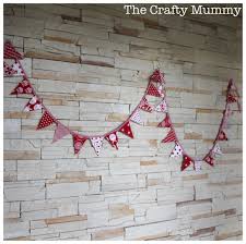 A playing card bunting works for a variety of different party themes, or anything with a red or black color scheme. Mini Bunting Tutorial The Crafty Mummy