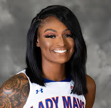 Jeannine Curry's Instagram, Twitter & Facebook