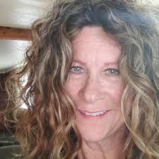 Does anyone know of a vet that takes payments? I'm desperate to find a vet.  Our kitty is indoor only, but I think got in a fight with one of our other