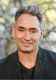 Alex Briscoe's Instagram, Twitter & Facebook