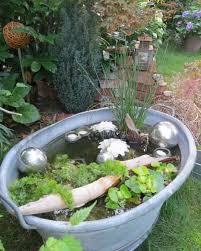 Was Im Haus Ausgedient Hat Muss Noch Lange Nicht Auf Dem Sperrmull Landen Der Charme Des Shabby Chics Fur Den Garten L Hinterhof Garten Miniaturgarten Garten