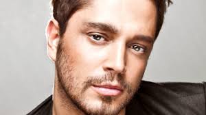 Murat boz (born on march 7, 1980 in karadeniz ereğli, turkey), currently resides in istanbul is a turkish pop singer. Murat Boz Tickets Fur 2021 2022 Tour Information Uber Konzerte Touren Und Karten Von Murat Boz In 2021 2022 Wegow Deutschland