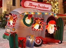 Photos 11 Inflatable Christmas Decorations That Make Us Go Huh Inflatable Christmas Decorations Blow Up Christmas Decorations Glamping Christmas