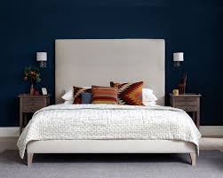 The ralene queen upholstered bed with bench storage footboard by signature design by ashley at. Easy 5 Minute Bed Mot That Will Improve Your Sleep The Headboard Workshop Bedroom Design Advice