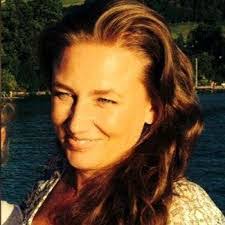 Alexandra Menzel's Instagram, Twitter & Facebook