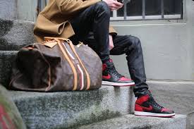 Jordan 1 Retro High Defiant White Black Gym Red Outfit Ways To Wear Air Jordan 1 Bred Air Jordans Mens Fashion Casual Outfits Outfits With Leggings