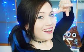 Quero ser uma menina: a história da Amanda Guimarães, a Mandy Candy